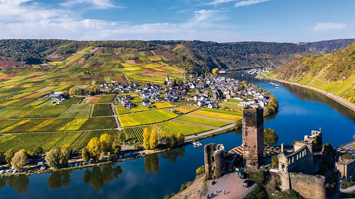 A view over the Moselle river in Germany